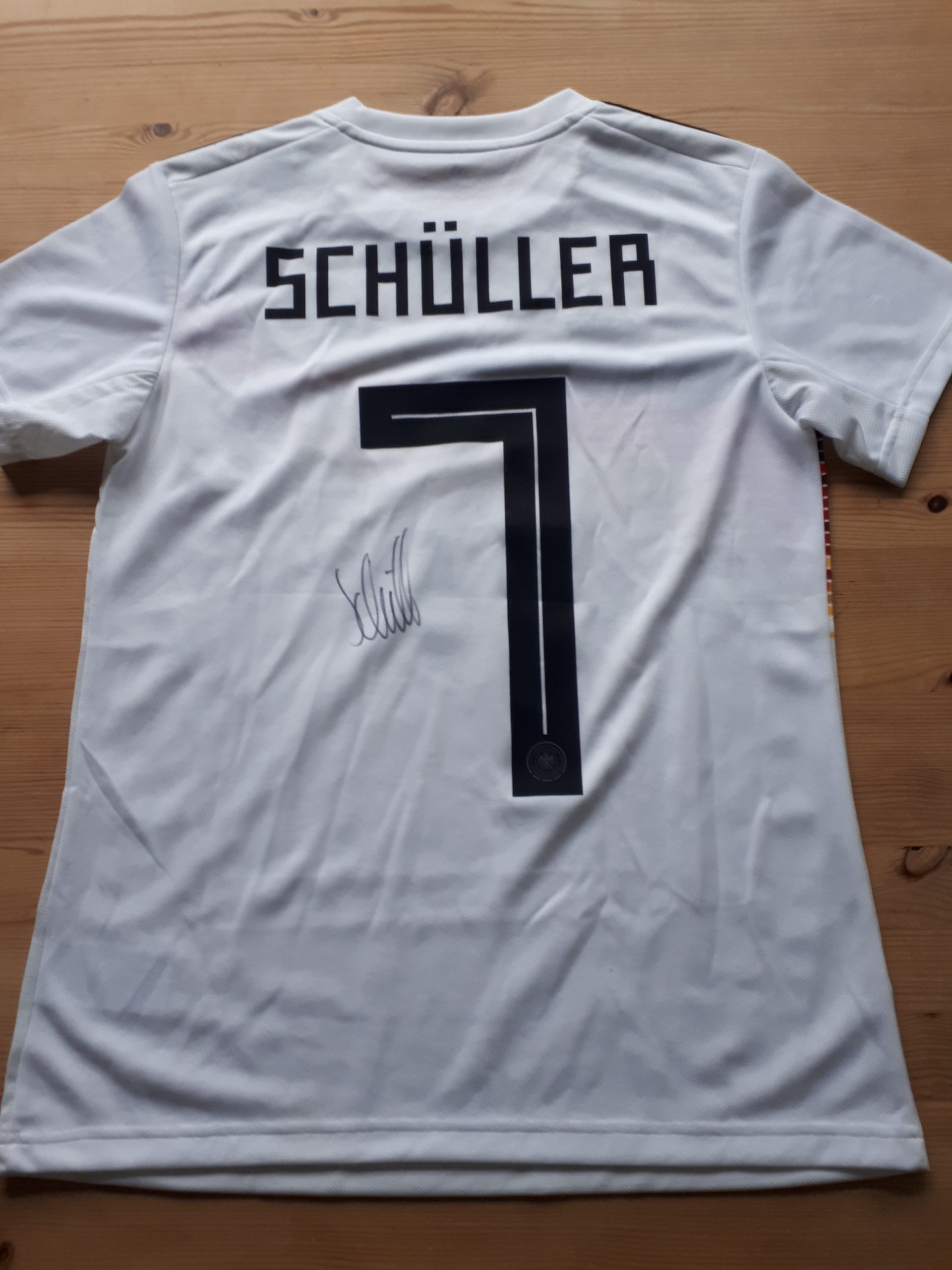 Signiertes Original- Trikot Lea Schüller | Deutsche Nationalmannschaft